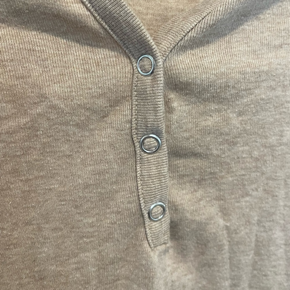 Minimalistic Croft & Barrow Neutral 3/4 Sleeve Blouse Sz PM - Picture 5 of 8